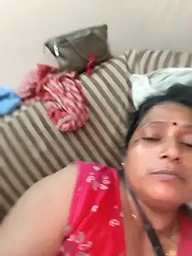 Pokazy przed kamerką – Hot-Sana2