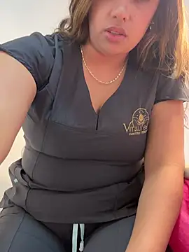 Eyssha Chat XXX in diretta