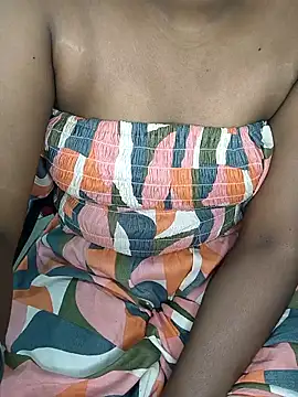 Онлайн чат XXX MISS_MADHURIBABY