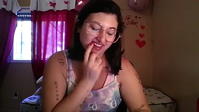 imsohornydacom Live XXX Chat