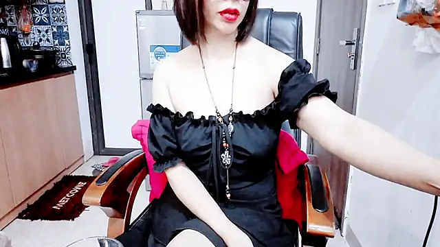 Miu-Le Live XXX Chat