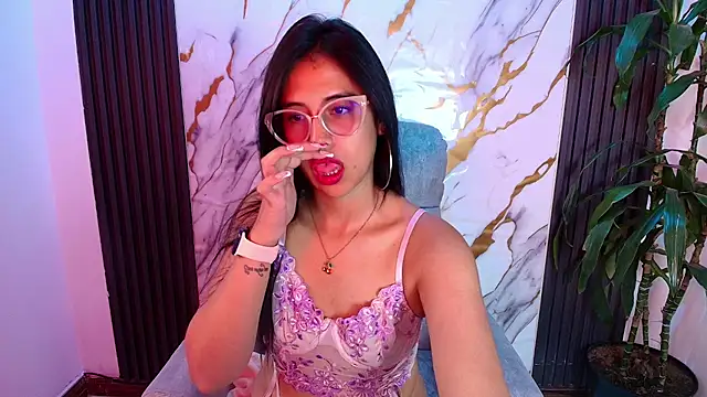 Sub_Scarlett: онлайн-секс-чат