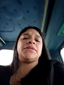 Layla-daring: онлайн-секс-чат