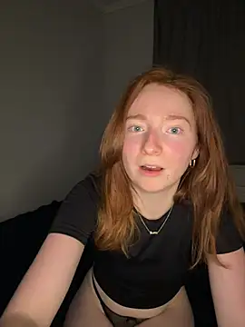 HoneyBunny18 – Live XXX-chat