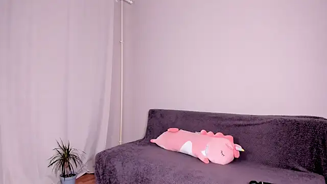 Show modela kira_montelle na web-kameri