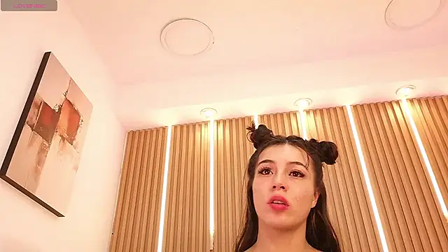 KimSensual_ Chat XXX in diretta