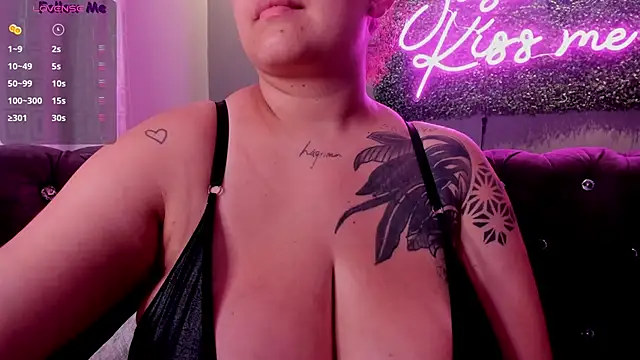 Laurenhillcute14のライブXXXチャット