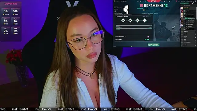 Emili1-'s Live XXX Chat