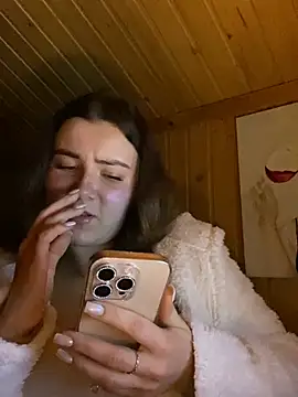 XXX chat uživo modela mewKate
