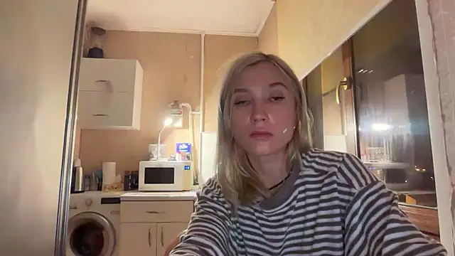 XXX chat uživo modela AngelJeni