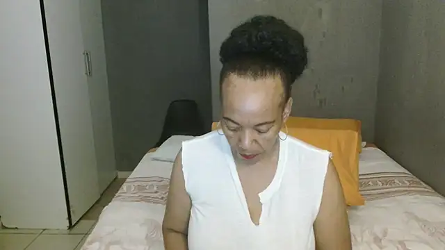 Chat XXX ao vivo de Lillyan_N