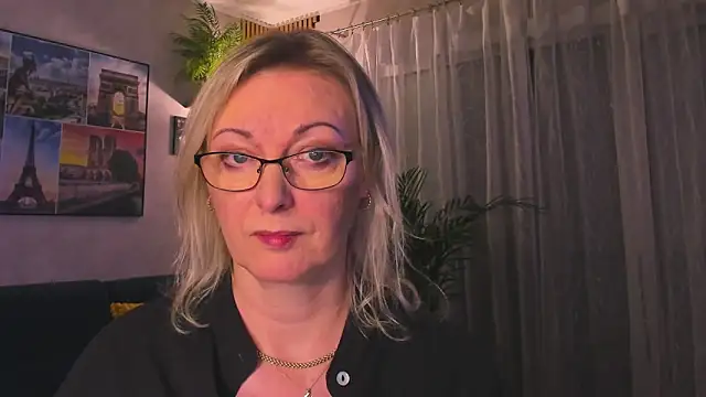 vanessa_chat: διαδικτυακό σόου στην κάμερα