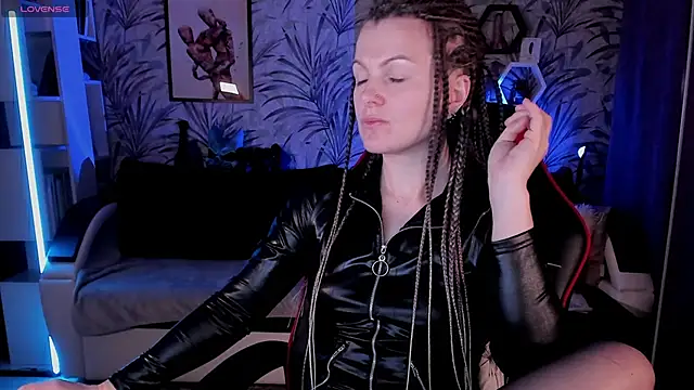 Devi_Evi's Live XXX Chat