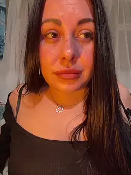 DaisyStreet live XXX chat