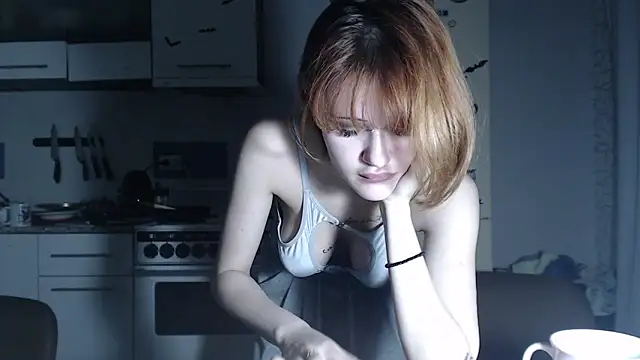 SolarAdrienne Adlı Modelin Canlı XXX Sohbeti