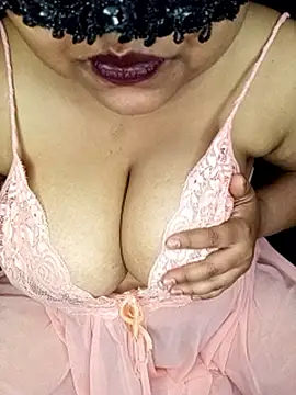 Curvy_Pooja 网络视讯表演