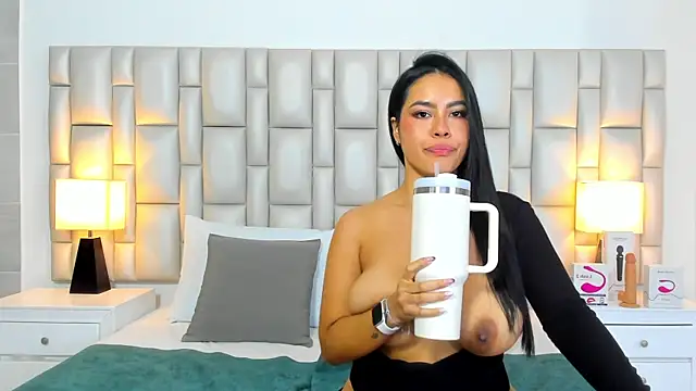 Show modela paola_katy_dicks na web-kameri