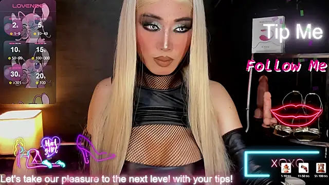 LovelyX0X0 Live XXX Chat