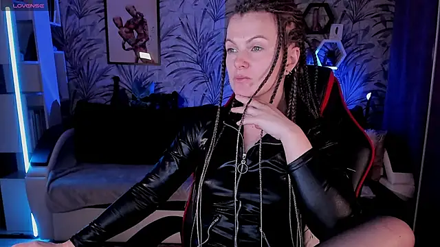 Chat +18 de Devi_Evi ao vivo