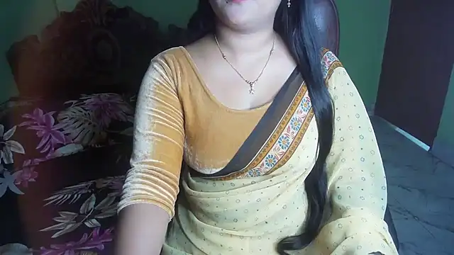 BengaliQueenStar's Live XXX Chat