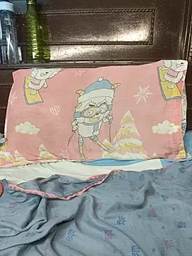 Red_Wine444 Show in webcam