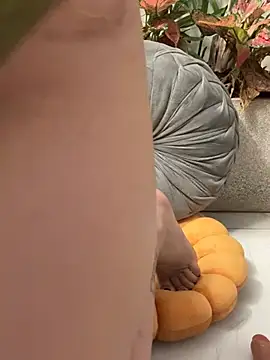 Maly_Nya Adlı Modelin Canlı XXX Sohbeti