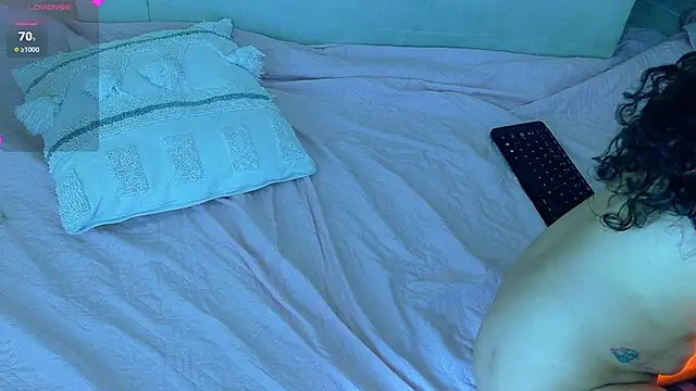 R3d_Moonss__ Chat XXX live