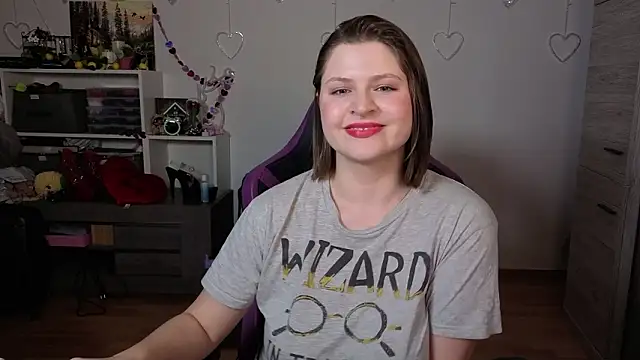 TinniAngel's Live XXX Chat