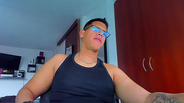 دردشة _John_Boy_ الجنسية المباشرة