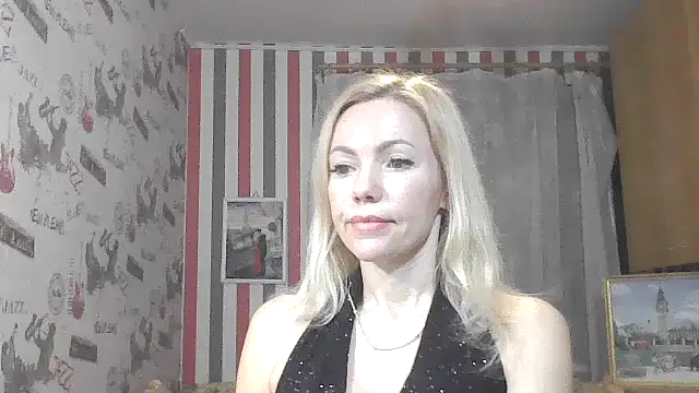 Онлайн чат XXX Amoretta