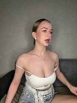 MissOyeen Live XXX chat