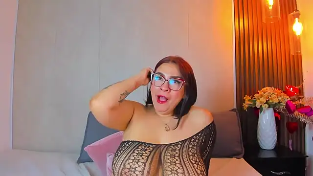 Show modela Meggan_Moree na web-kameri