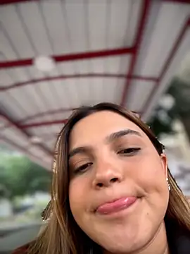 Colibri_xxx Adlı Modelin Canlı XXX Sohbeti