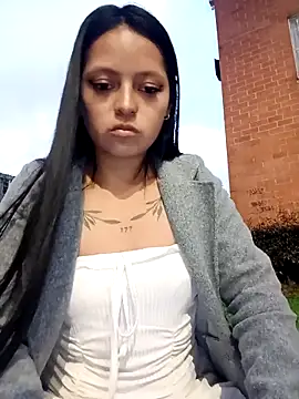 Czat XXX na żywo – LunaHot_777