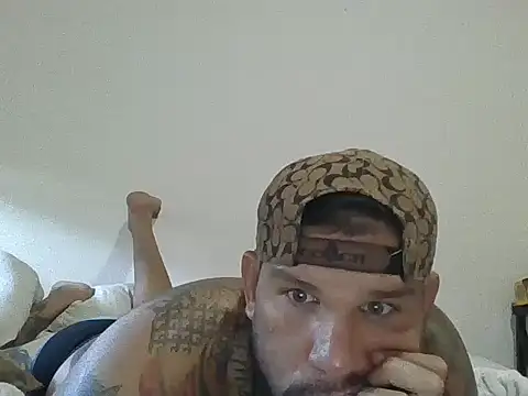 Show modela Tinynkinky na web-kameri