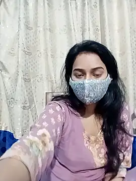 Hot_Baby250 Adlı Modelin Canlı XXX Sohbeti