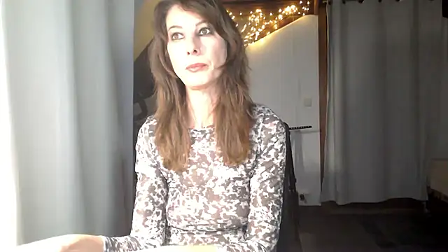 MissDyannis élő XXX-chatje