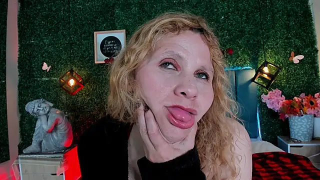 Czat XXX na żywo – Evangelyne_rose