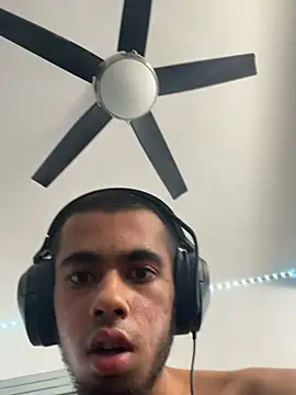 FemBOYlovesCrazyGIRLS – webcam-show