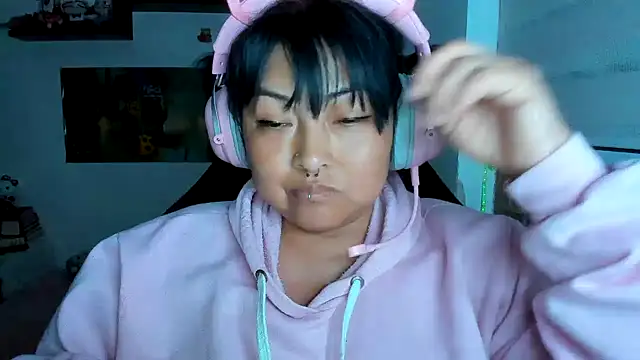 Shaddycute_のライブXXXチャット