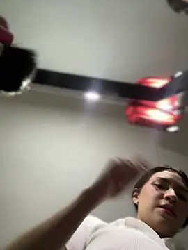 Chat +18 de Mila_Morgan ao vivo