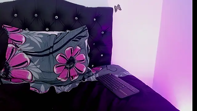 Coral_Villalobos Adlı Modelin Canlı XXX Sohbeti