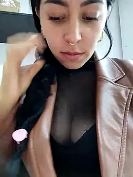 Luianna Live XXX-chat