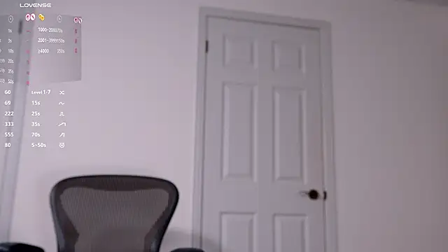 naughtytilly's Live XXX Chat