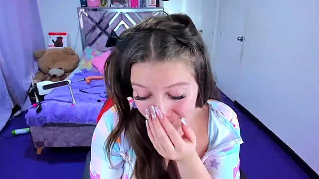 Luna_Analya – Live XXX-chat