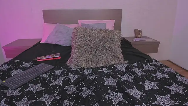 دردشة Katyrousee الجنسية المباشرة