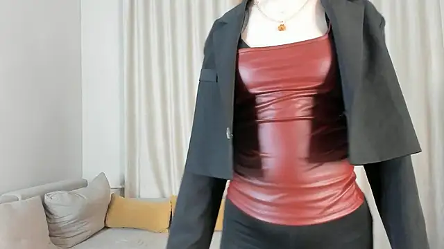 BetteSelbe live XXX chat