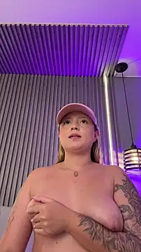 MiaPetit_'s Live XXX Chat