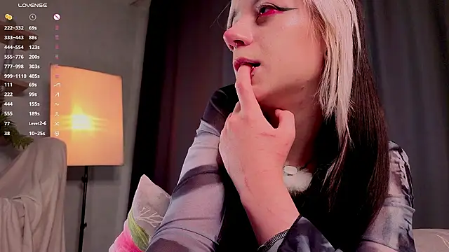 TristaRoht: απευθείας συνομιλία ΧΧΧ