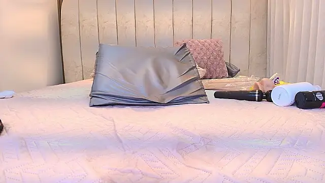 kata_hazel Adlı Modelin Canlı XXX Sohbeti